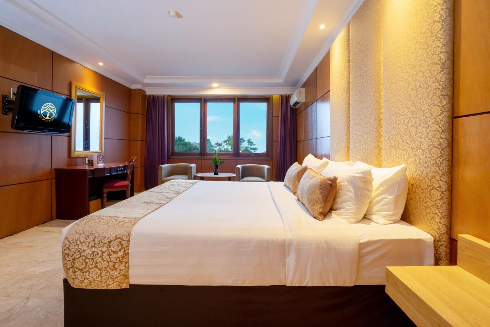 Hotel Bumi Senyiur Samarinda Exteriör bild